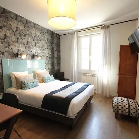 Brit Privilege - La Des Arts Hotel 4*