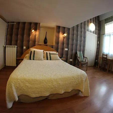 Brit Privilege - La Des Arts Hotel Lisieux