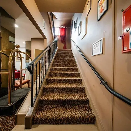 Hotel Brit Privilege - La Des Arts 4*