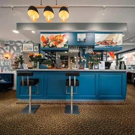 Brit Privilege - La Des Arts Hotel Lisieux