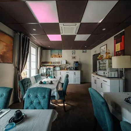 Brit Privilege - La Des Arts Hotel 4*