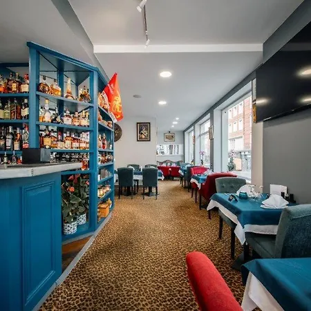 Brit Privilege - La Des Arts Hotel 4*