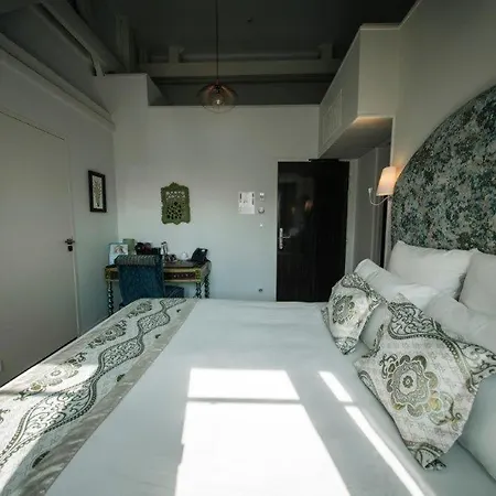 Brit Privilege - La Des Arts 4* Lisieux