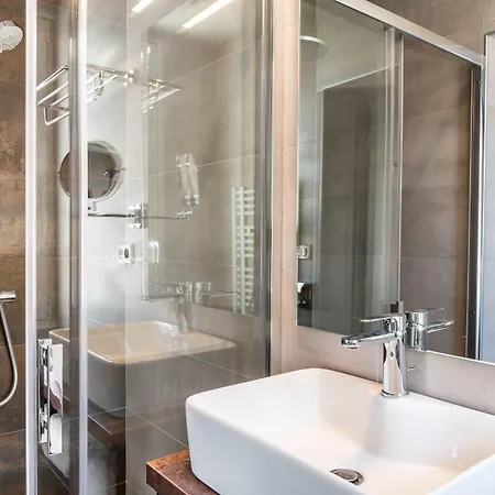 Brit Privilege - La Des Arts 4* Lisieux