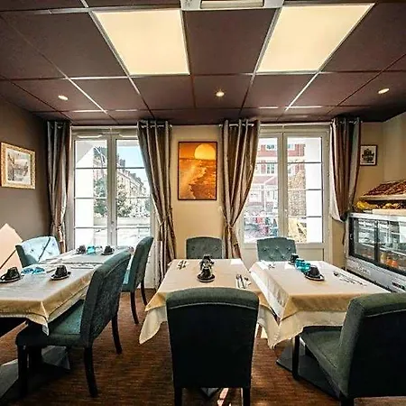 Brit Privilege - La Des Arts Hotel