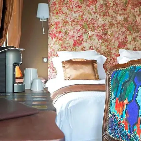 Brit Privilege - La Des Arts Hotel 4*