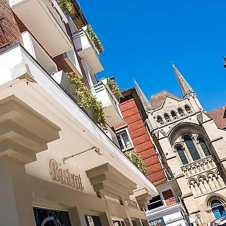 Brit Privilege - La Des Arts 4* Lisieux