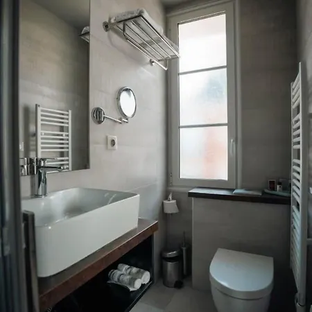 Hotel Brit Privilege - La Des Arts 4*