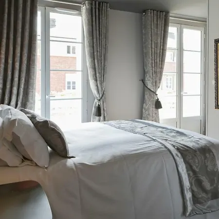 Hotel Brit Privilege - La Des Arts 4*