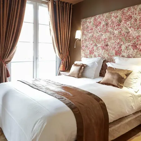 Brit Privilege - La Des Arts Hotel