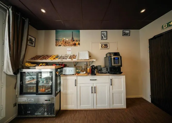 Hotell Brit Privilege - La Des Arts Lisieux