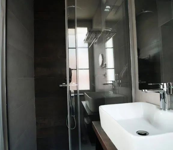 Brit Privilege - La Des Arts 4* Lisieux