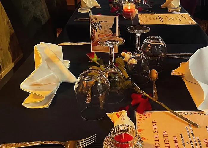 Brit Privilege - La Des Arts Hotell Lisieux