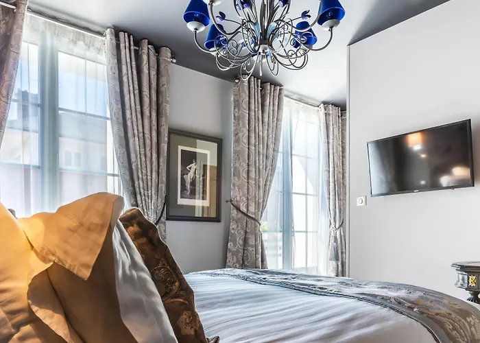 Hotell Brit Privilege - La Des Arts Lisieux