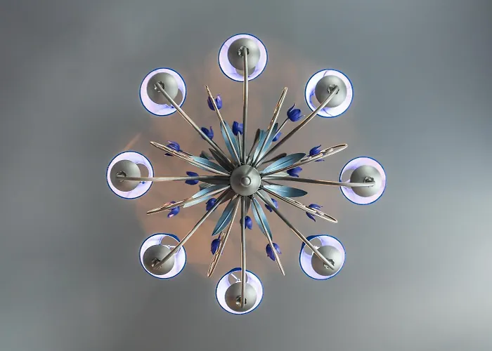 Hotell Brit Privilege - La Des Arts 4*