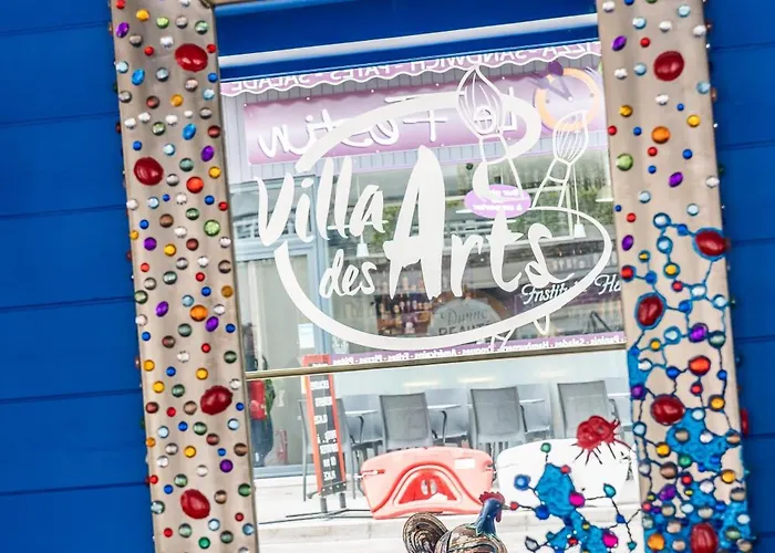 Hotell Brit Privilege - La Des Arts 4*