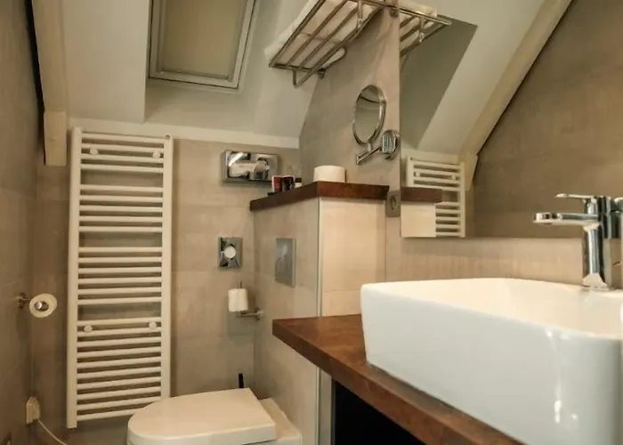 Hotell Brit Privilege - La Des Arts Lisieux