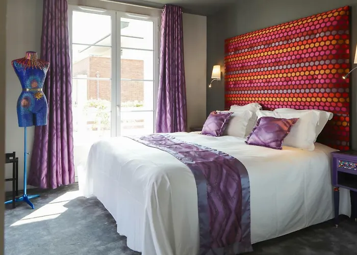 Hotell Brit Privilege - La Des Arts Lisieux