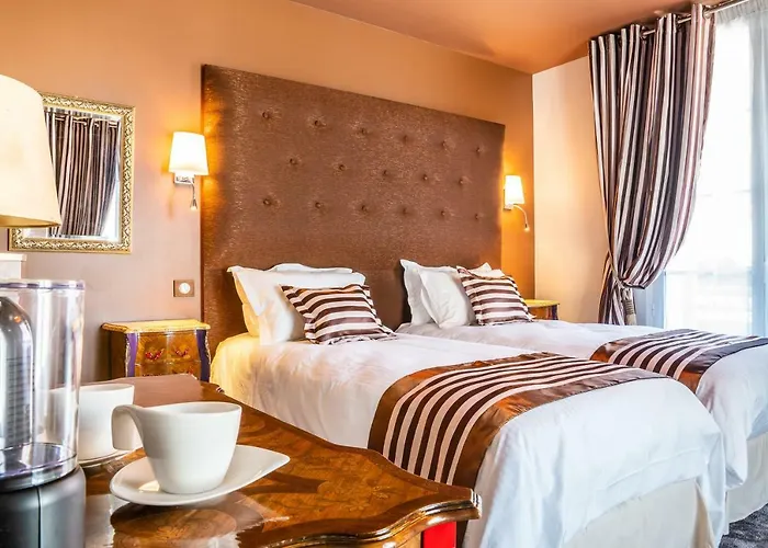 Brit Privilege - La Des Arts Hotell Lisieux